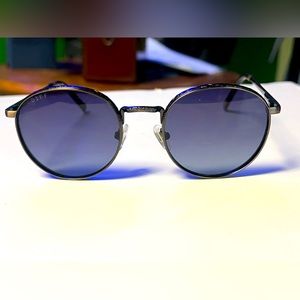 Diff Brooks round lens polarized sunglasses.